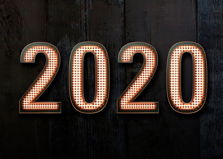 Gezeigt sind Leuchtbuchstaben, die "2020" bilden.