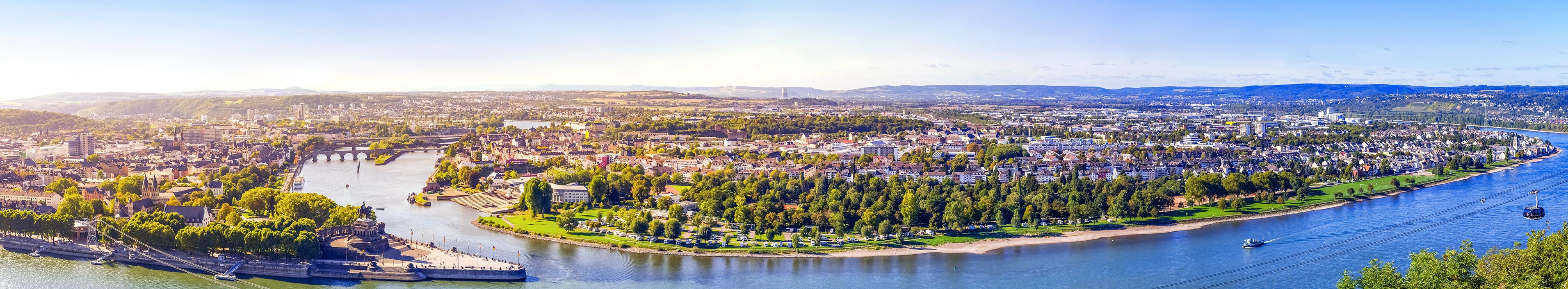 Panoramablick über Koblenz mit Blick auf das "Deutsche Eck".