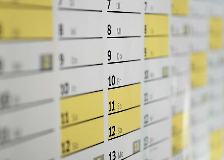 Zu sehen ist ein Ausschnitt aus einem Jahreskalender.