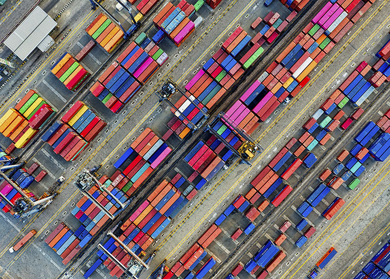 Abgebildet ist ein Containerdepot.