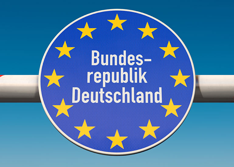 Ansicht auf das Europa-Zollschild der Bundesrepublik Deutschland.