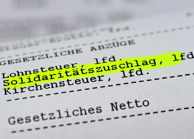 Hier ist ein Auszug aus einer Abrechnung mit dem Solidaritätszuschlag zu sehen.